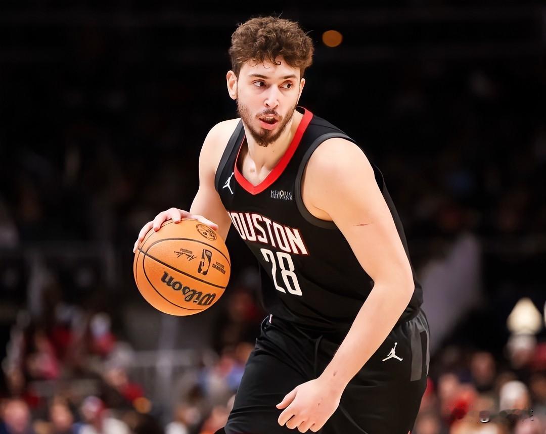 火箭胜灰熊，好饭不怕晚！1，火箭打谁都是五五开，在这场比赛得到集中体现，强行