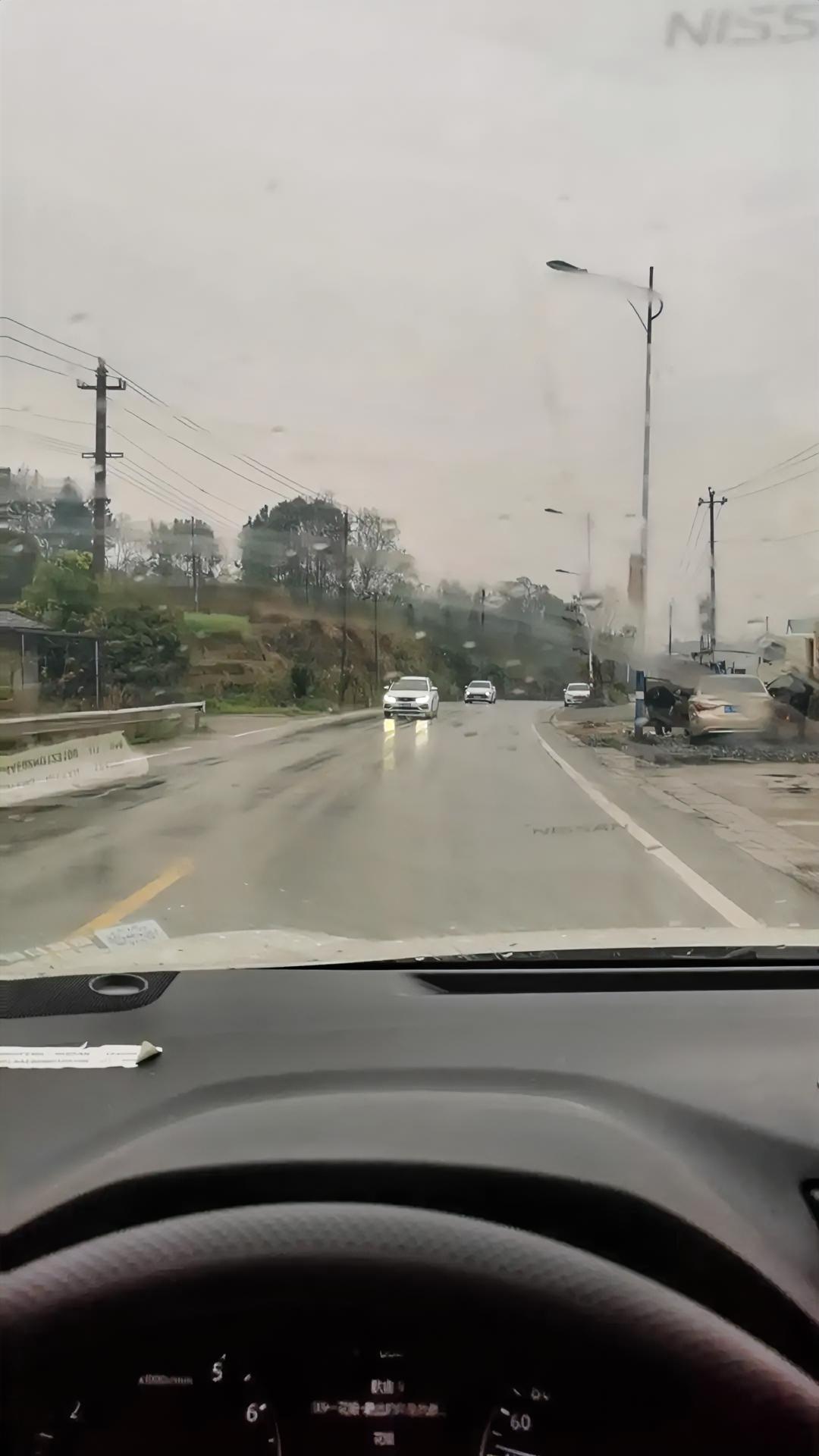 你知道吗，人生最烂的牌，不是家里多穷，也不是外面欠多少债！前半生明明手里的