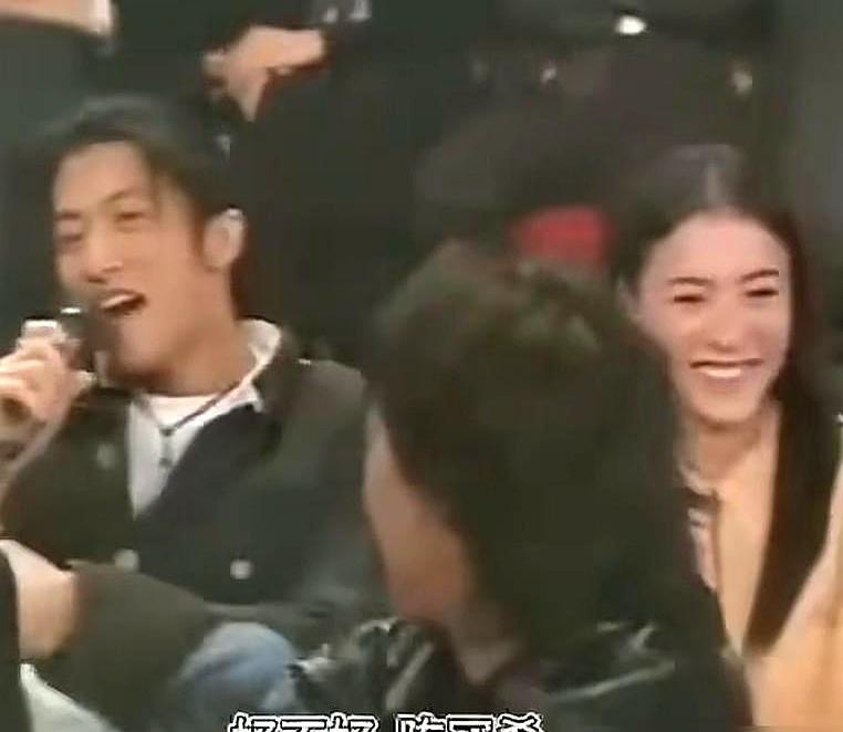 40亿家产全给张柏芝和儿子，他自己，扭头回了王菲身边。谢贤前女友Coco说