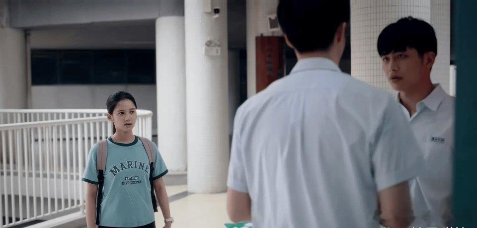 宋祖儿还是运气太好，《焕羽》本来定了她和周翊然主演，结果因为税务问题被剧