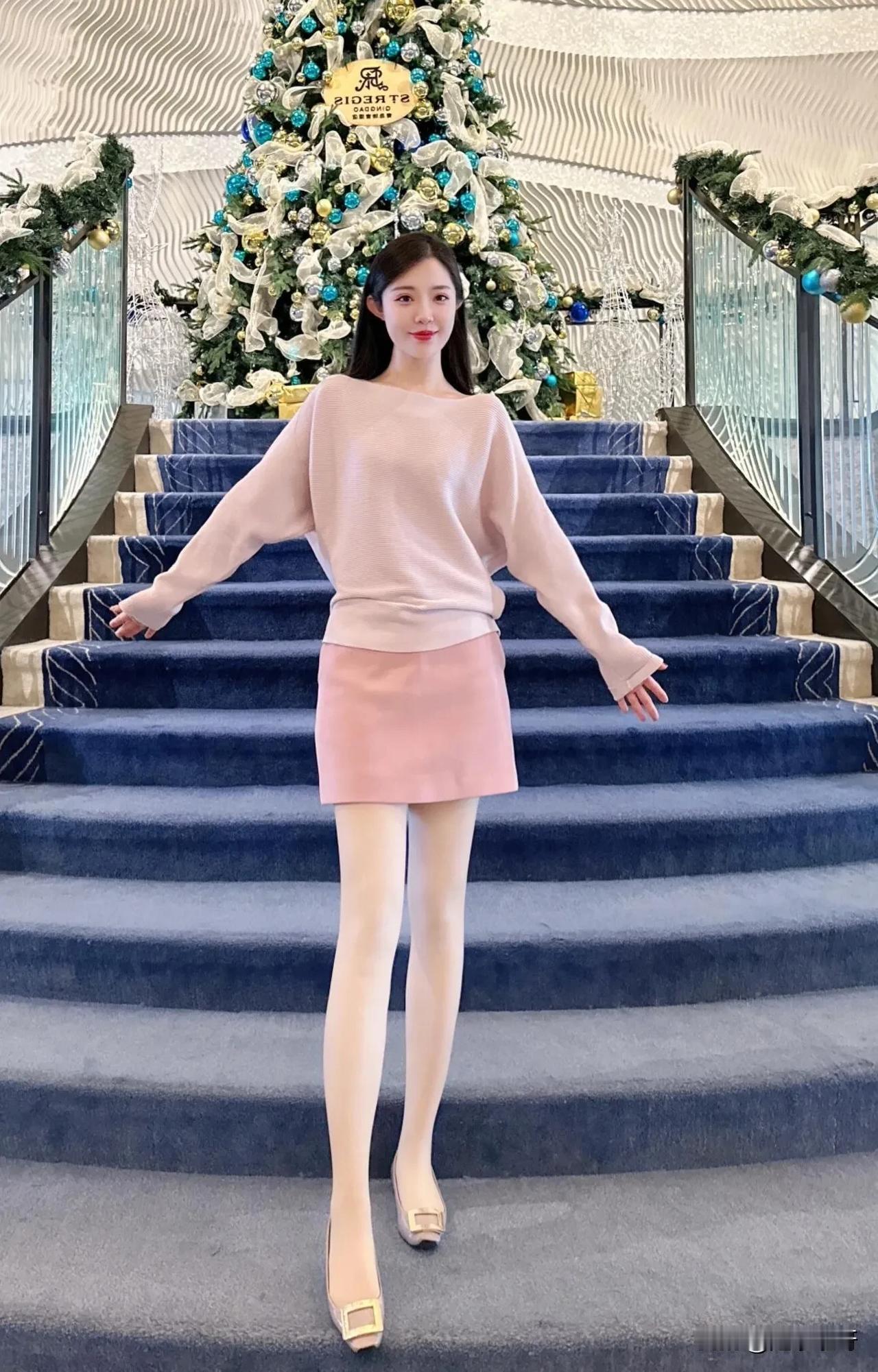 落落大方的女神美照[鼓掌]