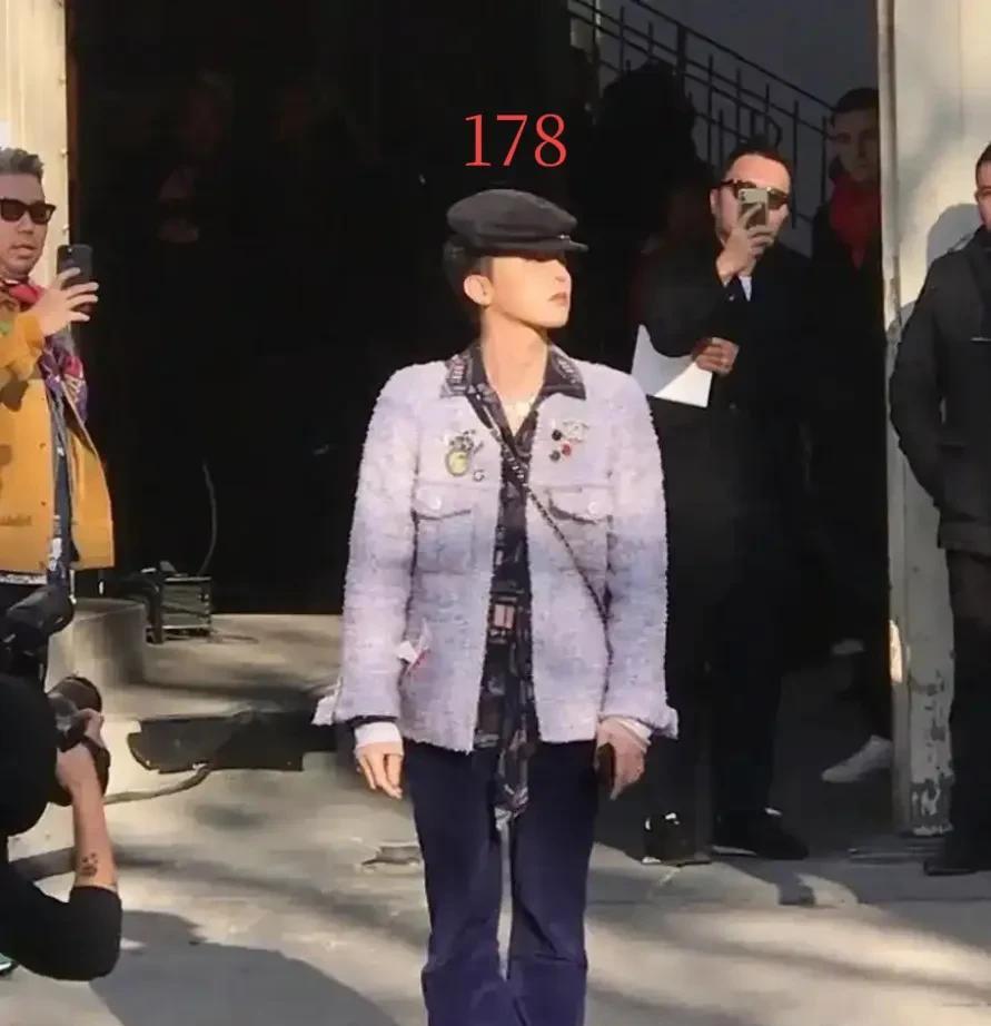 拍成160小短腿了！权志龙是不是得罪了摄影师？退伍回来后的照片拍得这么迷？权志