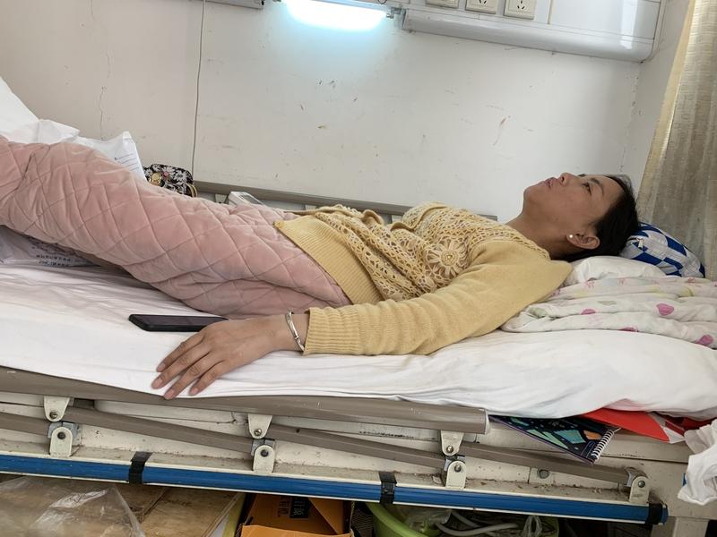 视频评论区里面的中医粉们一片欢呼。我立即给小伙子留言，让他去大医院进行检查。结