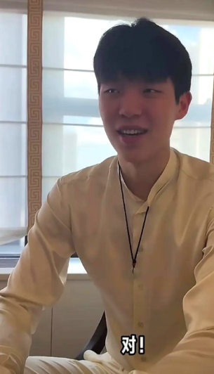 杨瀚森太实在了也太聪明了！上次训练课教练专门纠正他那个“撇”的姿势非说他手