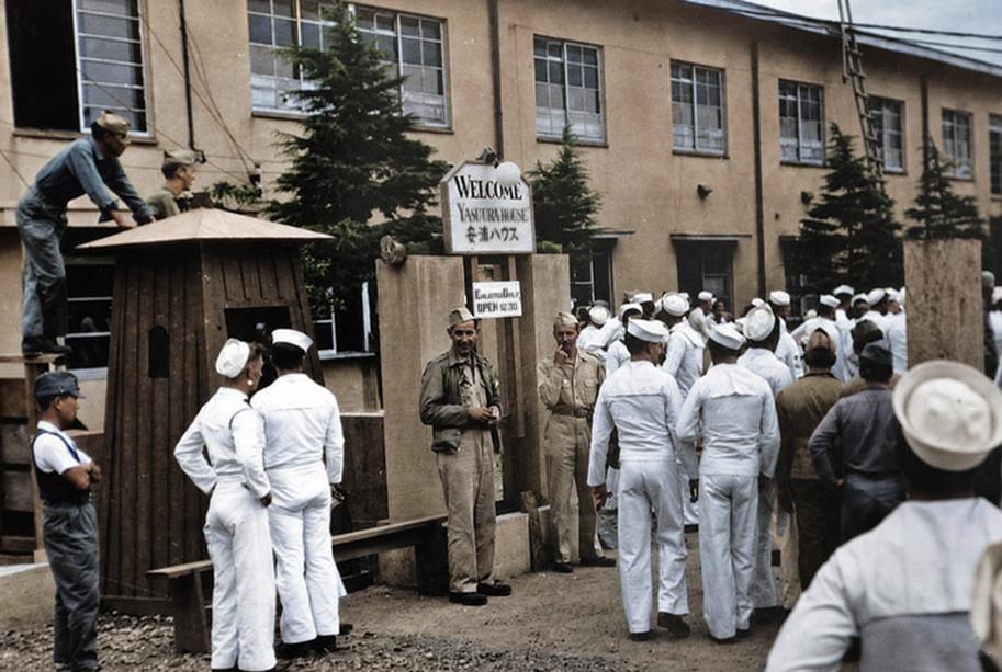 1945年8月27日，位于东京大森的“小町园”为占领军开设了慰安所。其目的是防止