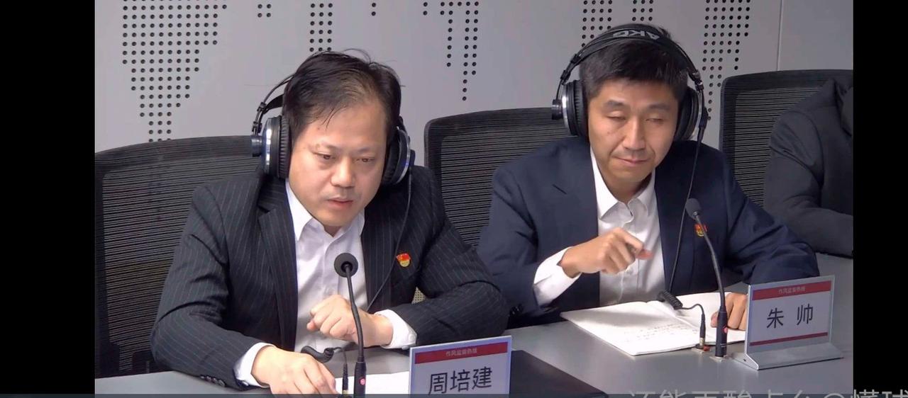 山东泰山队领导周培建在线答球迷提问！总结以下主要有以下几点：第一，年票不涨价