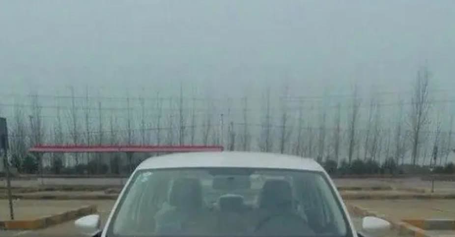 妹妹家的女儿考驾照，科目二都考三次了，却依旧没能通过。找人打听原因，说是没给