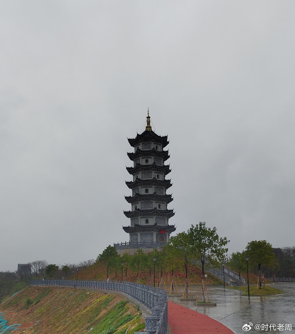 管理团队的8种能力1、亲和力：建立良好的人际关系，与团队成员建立