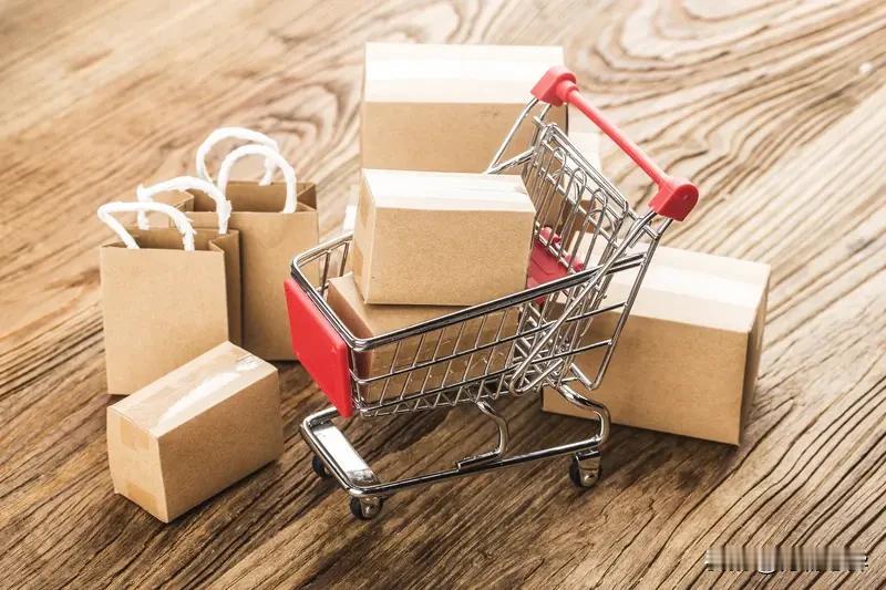 电商把大量实体的利润搞死，接着把实业再压榨死，出路都堵死了，还有什么消费和人口，