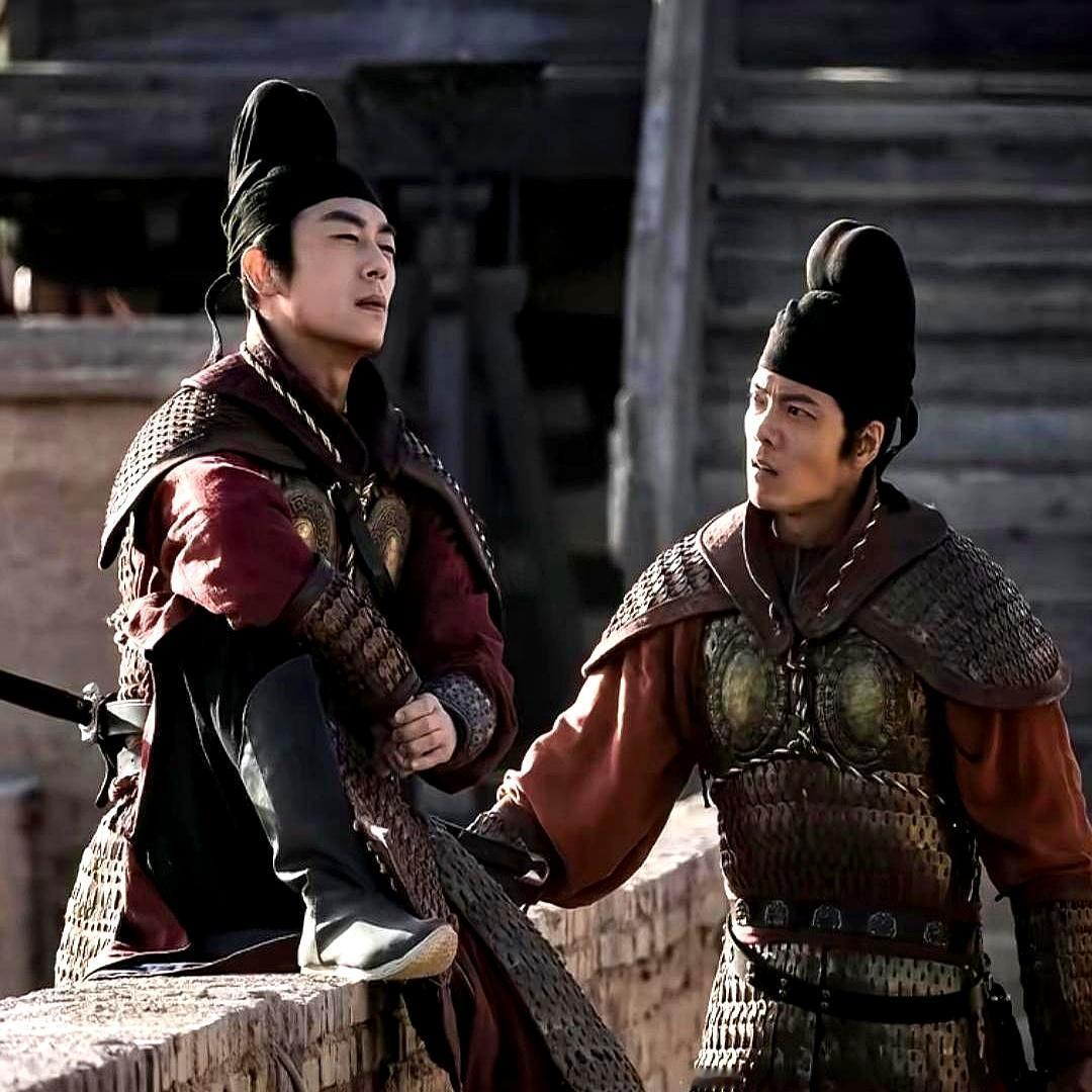 朱亚文演赵匡胤，瘦高个也能镇场子开播那晚我守着电视，就想看看一个一米八几的