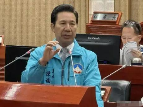 要求大陆驻军撤离厦门！台湾金门县长参选人隔空向大陆喊话，瞬间引来全网热议。10月