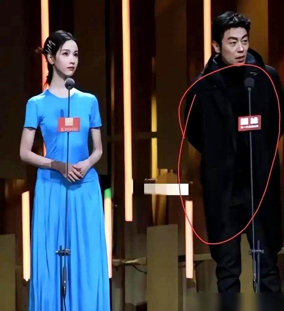 零下十五度，红毯，一堆人冻得跟孙子似的。就他，朱亚文，裹着个厚棉袄，跟刚下楼遛弯