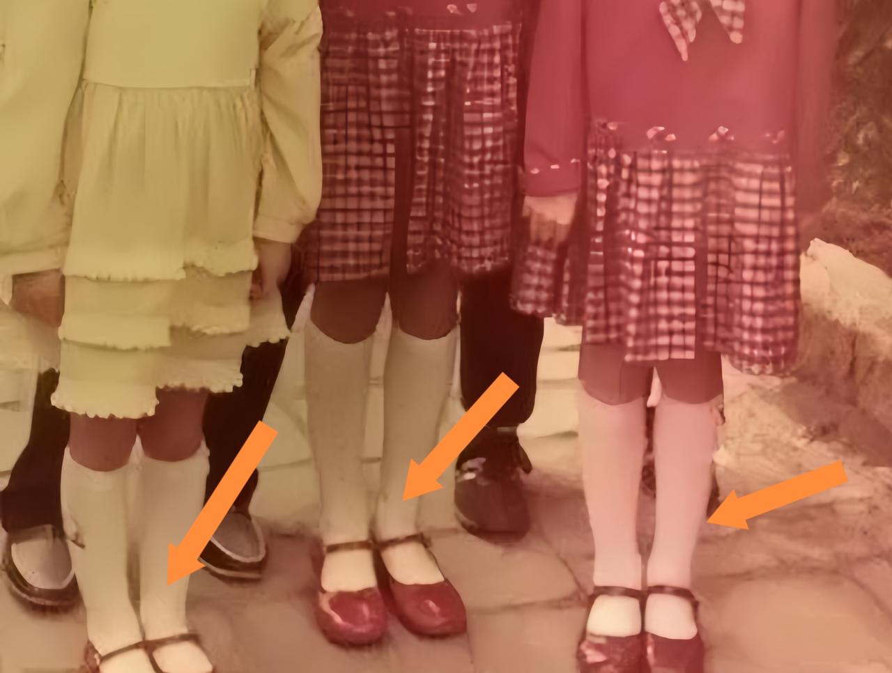 以前经常有人说大S小时候家里很贫穷，她妈一个人辛苦养育她们三姐妹，日子肯定很艰苦