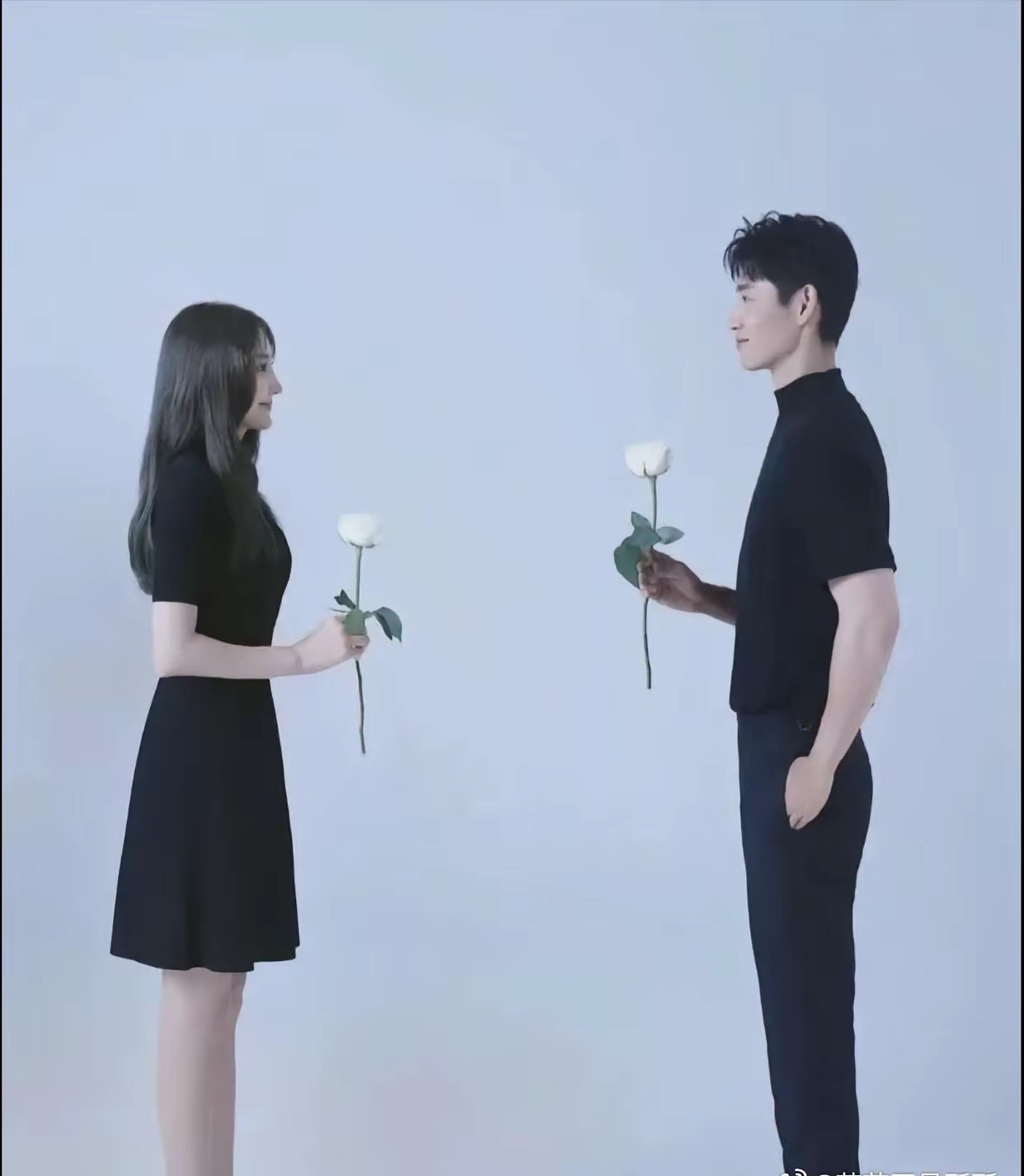 第一次见魏晨的老婆，没想到长的真漂亮，身材也好