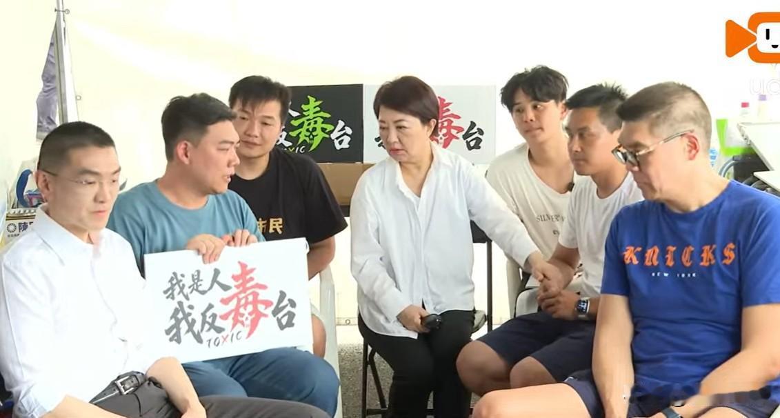 看望绝食静坐的蓝议员卢秀燕：非常的心疼台中市长卢秀燕今天（20日）在看望