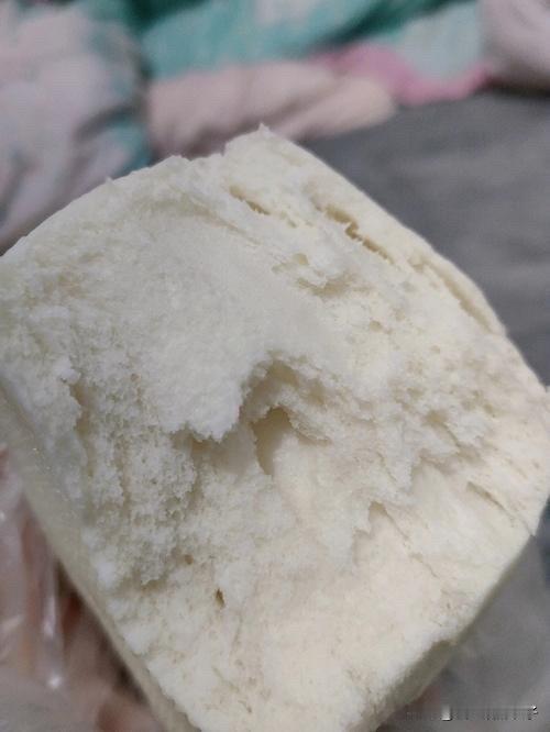 用酵母粉做馒头要不要放碱面?为什么要放碱面呢？用酵母发酵的馒头香喷喷的，放了碱