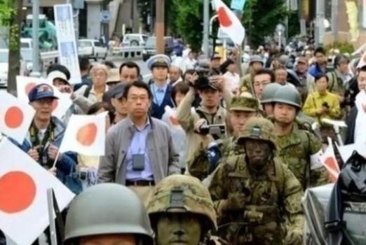 一位在华日本人曾表示，虽然看上去中日差距悬殊，但日本依旧敢“叫嚣”中国，其原因就