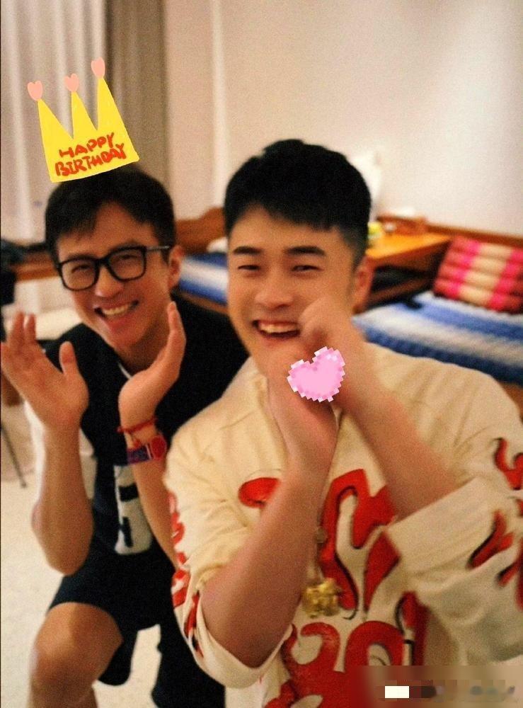 别再瞎扯什么圈内兄弟情了！邓超这脑子，比谁都拎得清！看看陈赫的贤合庄，当年全国2