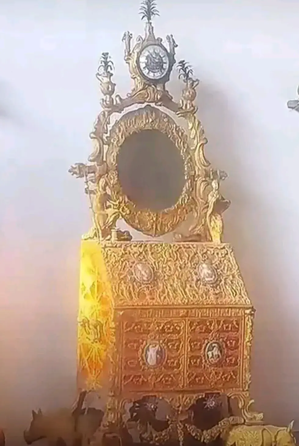 你觉得慈禧太后的梳妆台镜子奢华吗？
