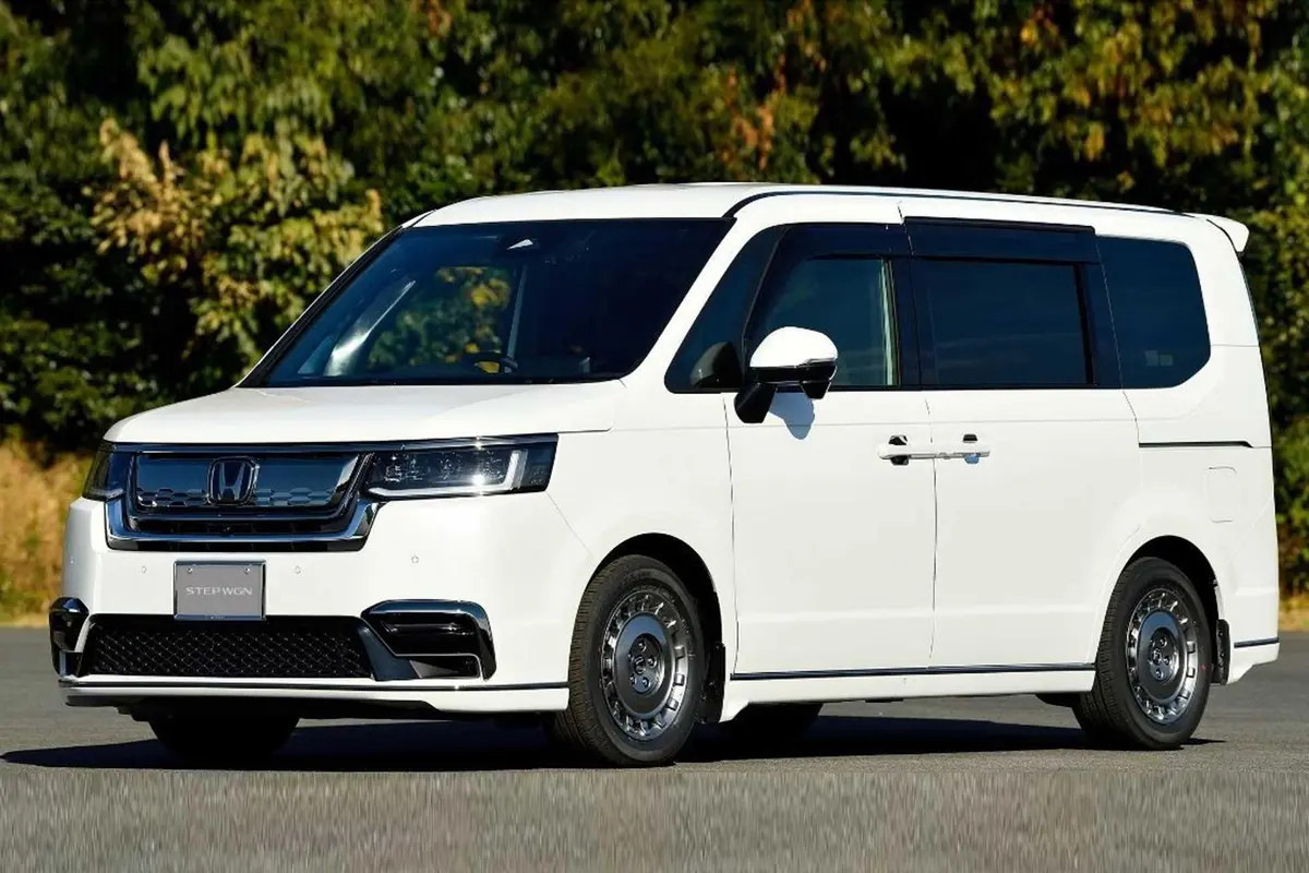 本田STEPWGN