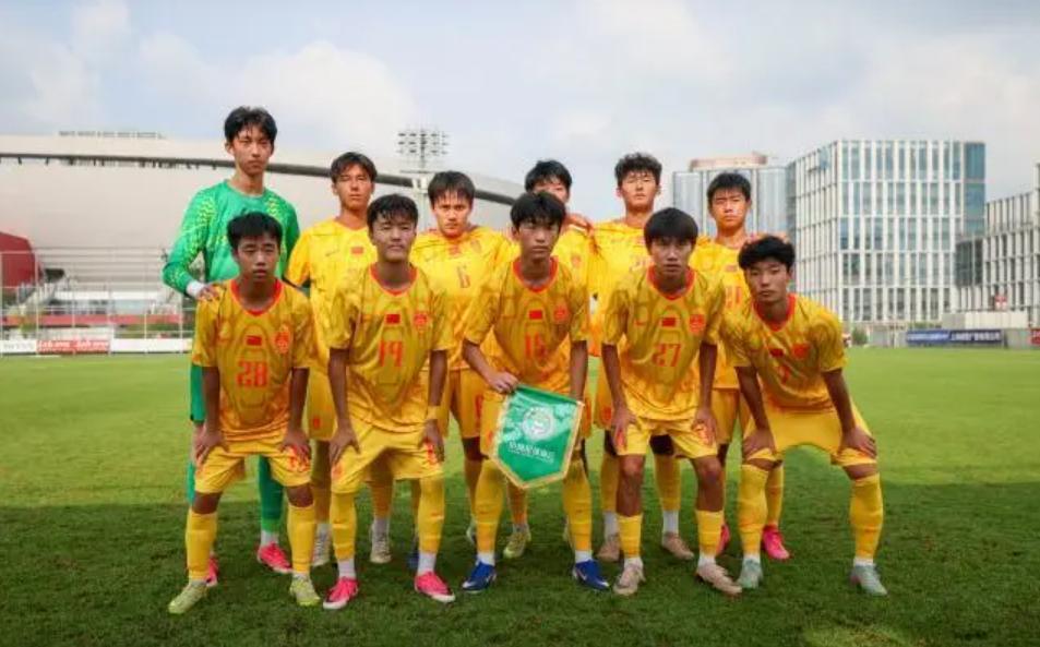 中国U17又赢了！连续两天，阿森纳+毕尔巴鄂全被干了，提前锁定四强但比分是次要