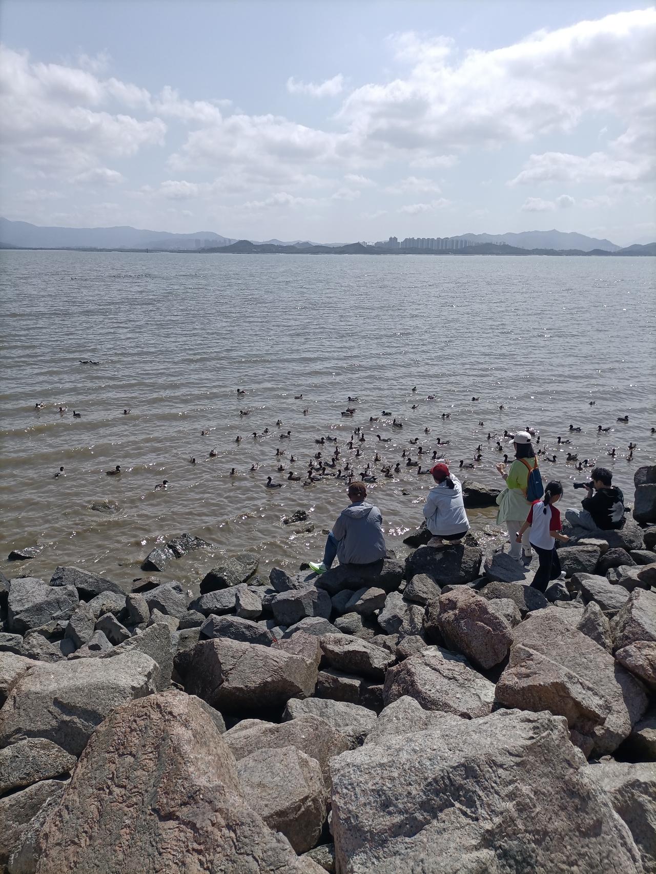 兼职和日结也有门槛了！今天看到有网友在网络发问大实话，问：五一假打算消费的标准