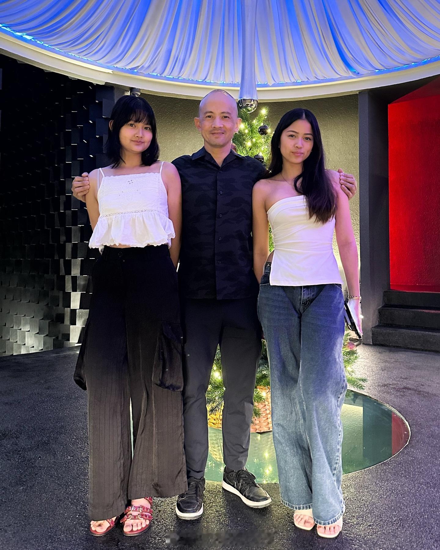 王室王室泰国王室2026年1月1日，纳瓦潘小舅舅48岁生日，他的两个06和09