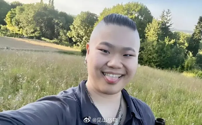 不是所有的星二代都那么优秀也有地主家的傻儿子（女儿）