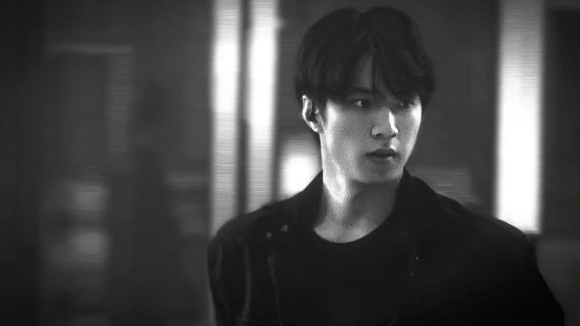 刘耀文帅气小警犬刘耀文惊蛰无声帅气小警犬哈哈哈哈哈，网友说刘耀文在惊蛰无声里的