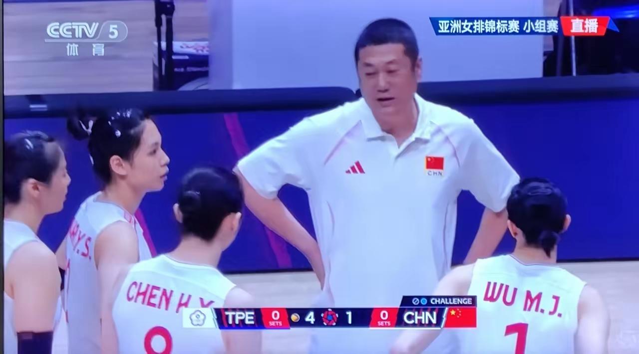 中国女排第一局25-17赢下中华台北队，比赛仅用了20分钟。亚洲杯女排比赛中