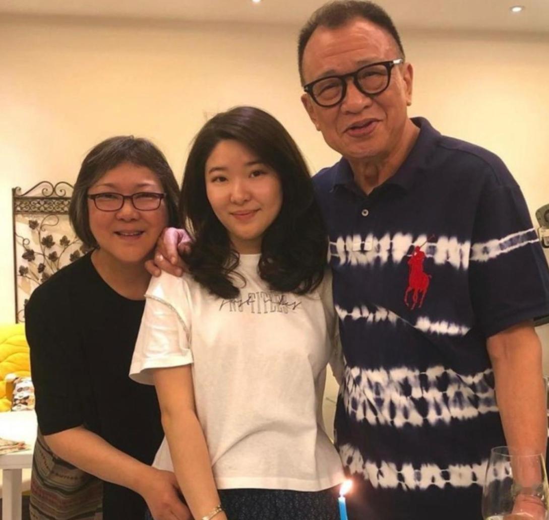 遗孀谈许绍雄去世原因许绍雄没留遗言据港媒，许绍雄遗孀受访谈及许绍雄去世原因：“