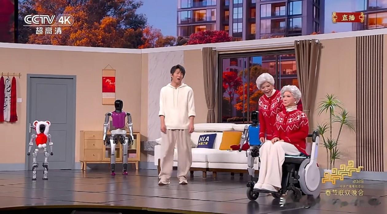 央视马年春晚，3个小品打分如下！《奶奶的最爱》：6分，勉强及格，小品的剧本一