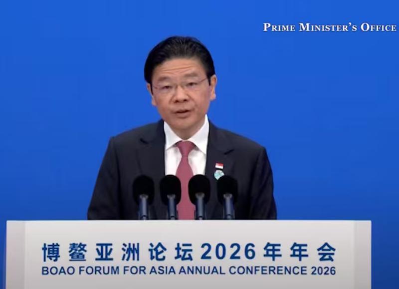 新加坡这是要给中国黄袍加身啊？3月26日，新加坡总理黄循财在出席博鳌亚洲论坛20