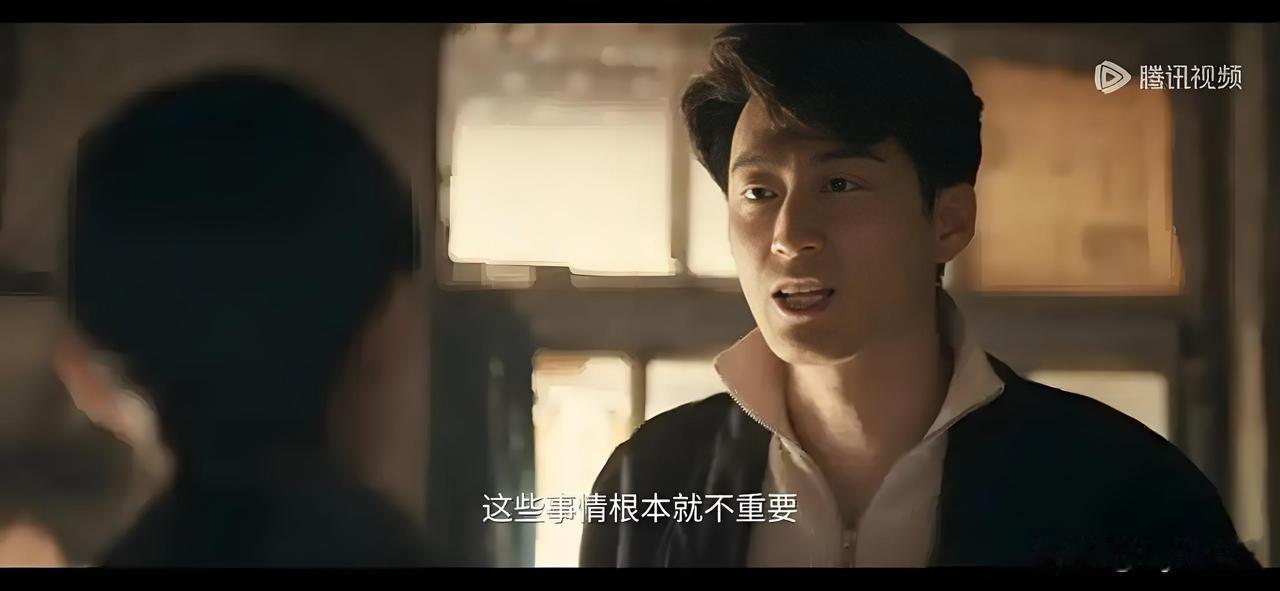 《主角》的刘红兵，起初并不看好他，甚至反感：父亲是副专员，高干子弟，有家业、有门