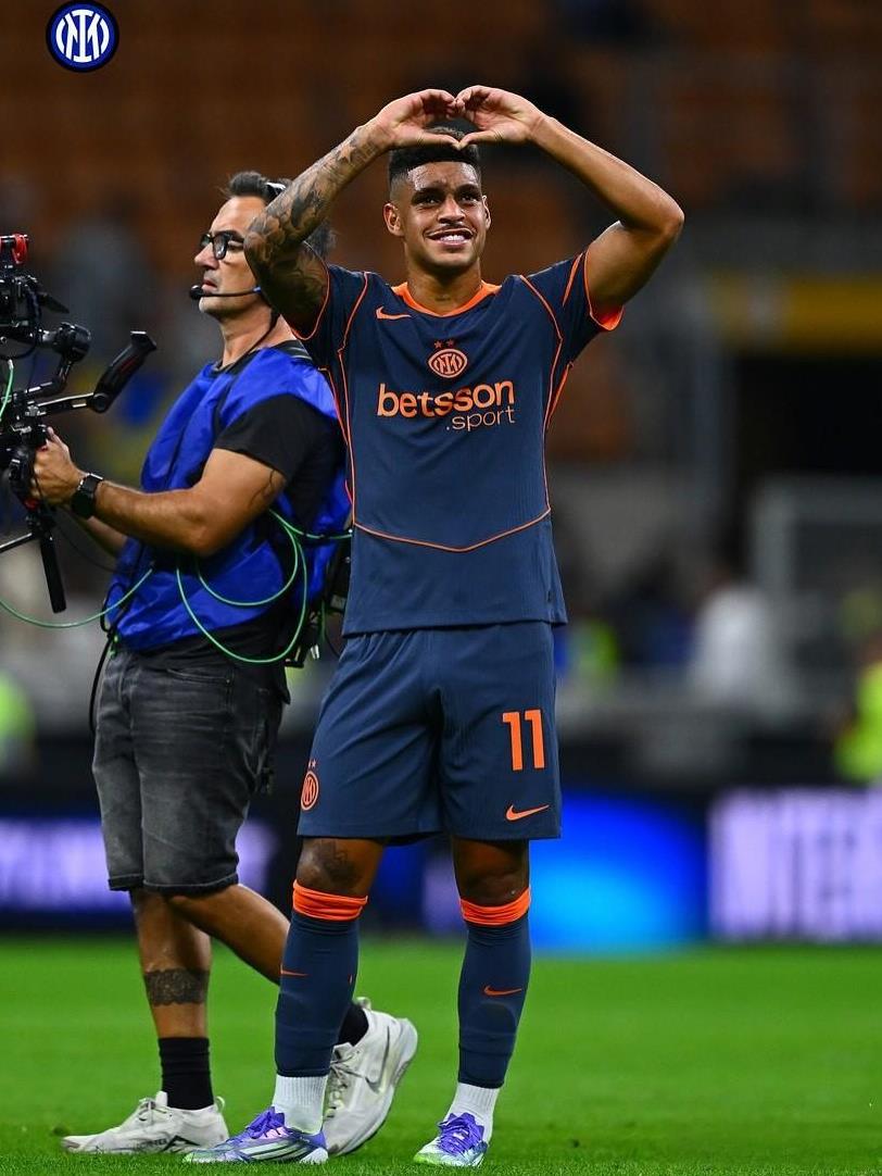 劳塔罗继续首发，恩里克的机会来了根据天空体育的预测，国际米兰本周末对阵比萨的比赛