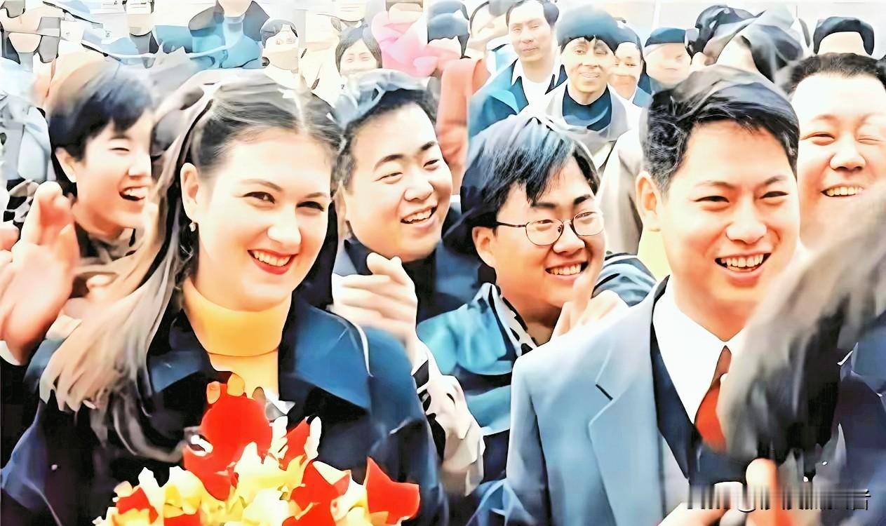 泪目！23岁乌克兰女子，远嫁给河南穷小伙，婚姻8年，生下3个儿子，都上了乌克兰国