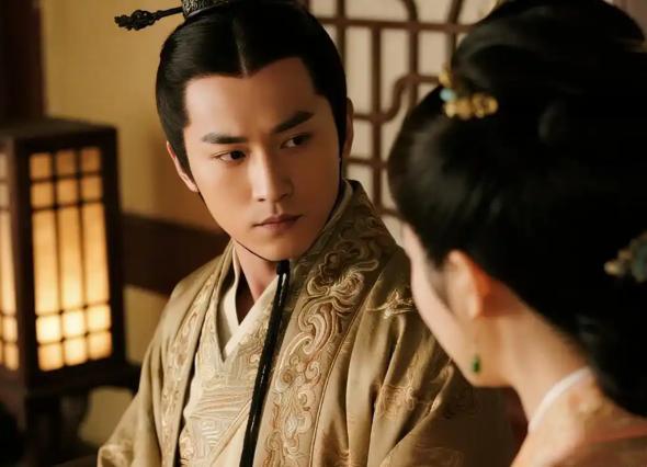 太子被婢女灌酒，醉后被诱做一蠢事，导致天下大乱，汉族差点灭亡历史上最致命的一