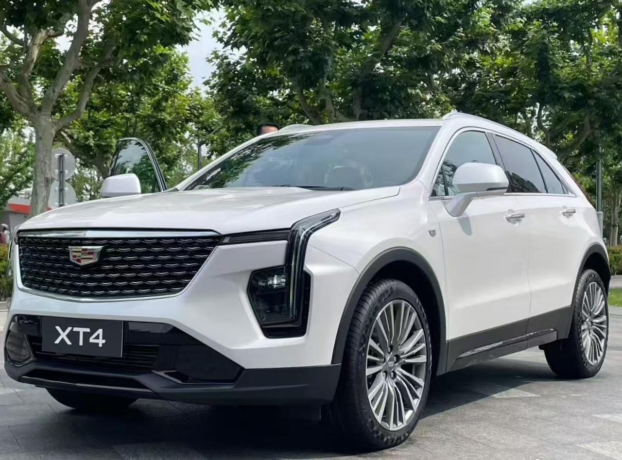 2025款凯迪拉克XT4正式上市，15.99-18.99万元，这个价格真的是“骨折价”了。