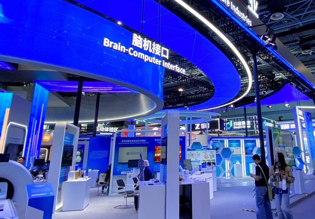 中国脑机接口发展提速在2026中关村论坛上，我国自主研发的“北脑一号”“北脑