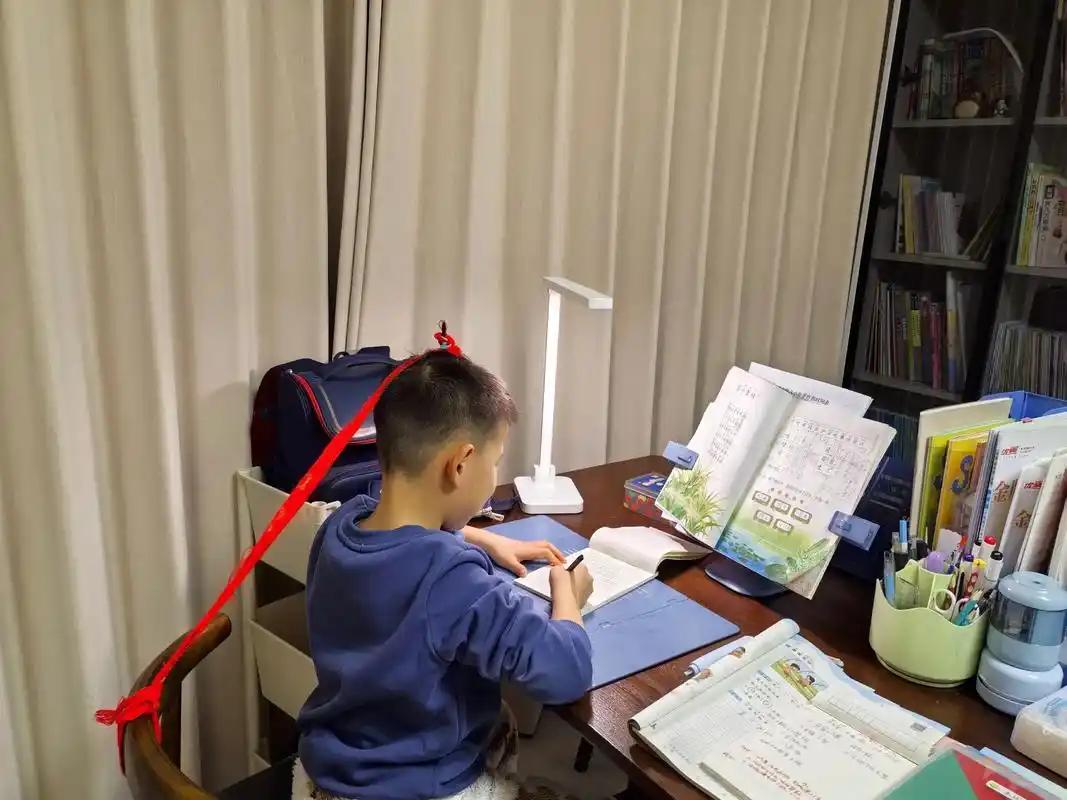 在职教师补课，何罪之有？教师：我出卖的是体力与知识，你支付给哟劳动报酬，这是