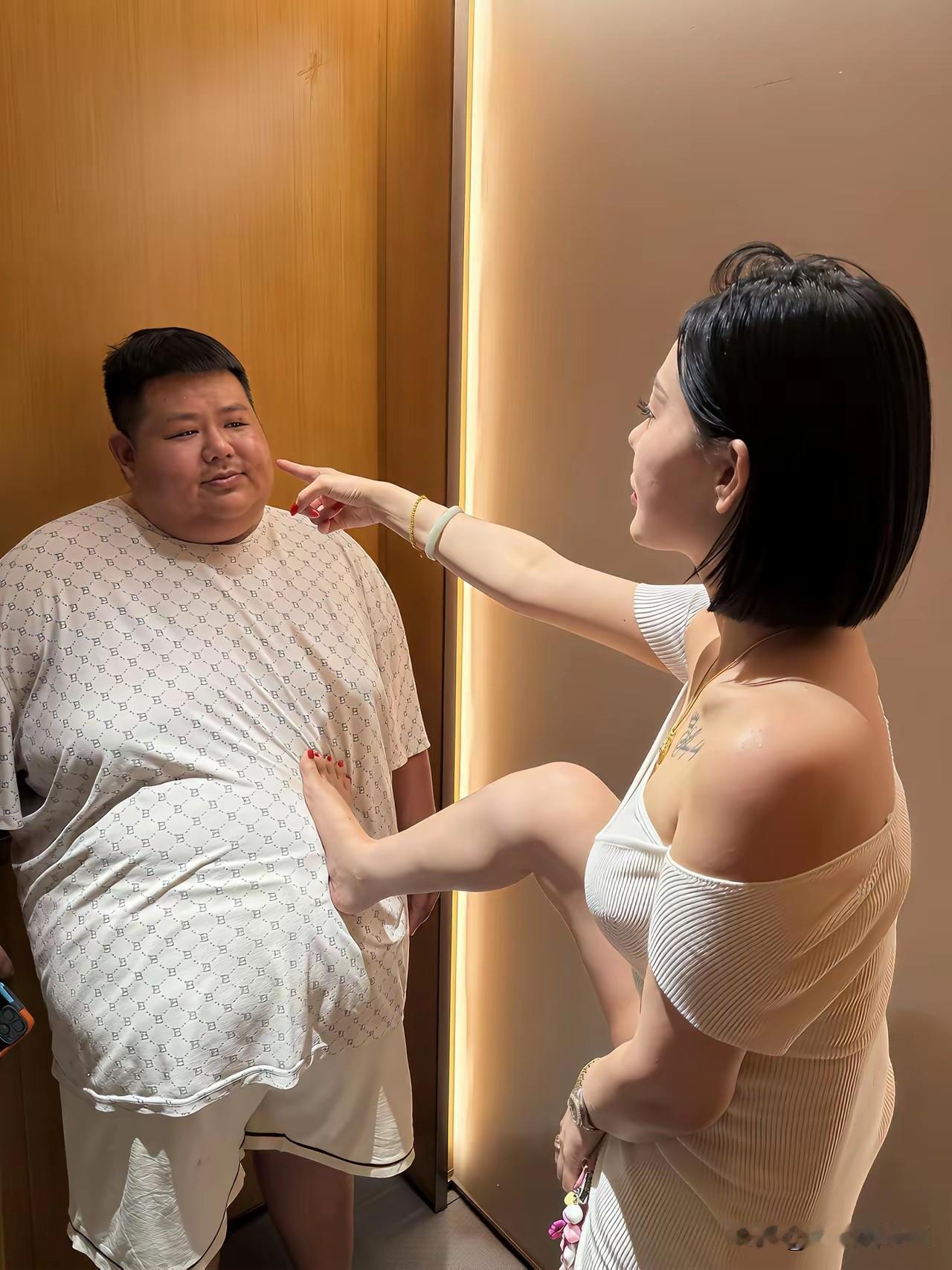 以后再敢跑偏了，小心我一脚剁死你，信不。