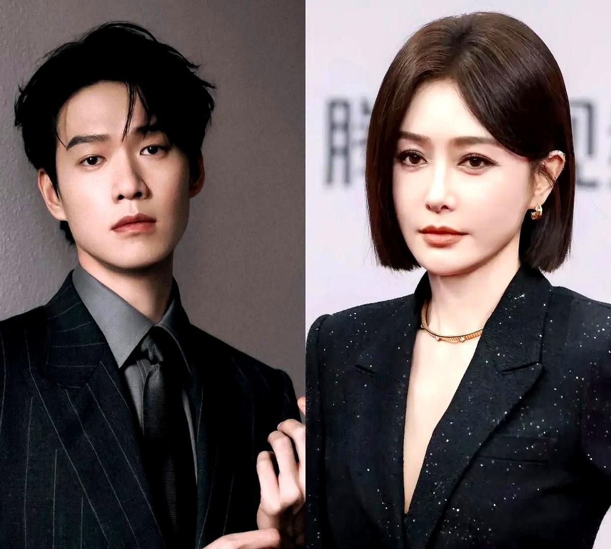 魏大勋那只挂着秦岚小包的手，比任何官宣都有劲儿！最近又被拍到在北京SKP挑家