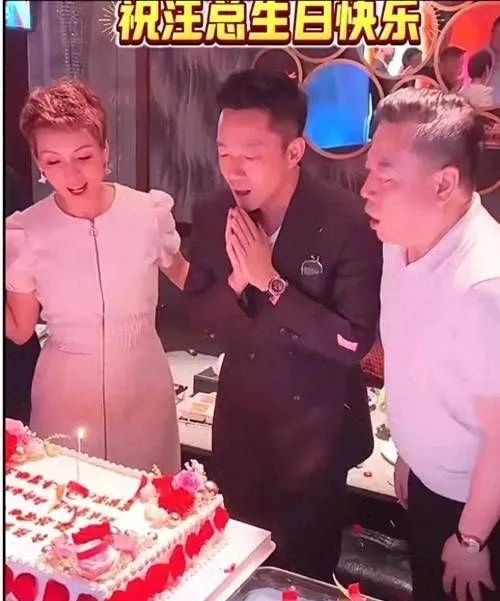 汪小菲也会内涵徐妈妈。句句不提前丈母娘，句句都在提醒黄春梅：“不要再找我，我