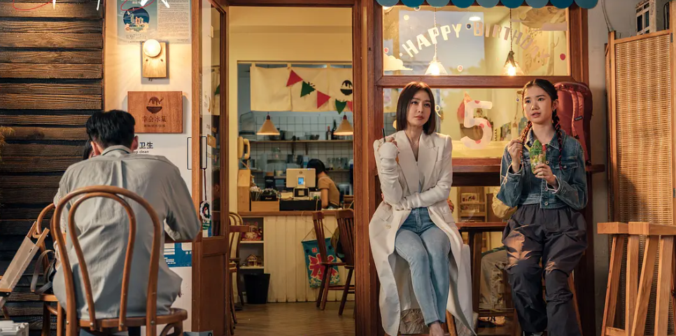 已经刷两遍《亦舞之城》了，冯睿和谭思婷这对“意难平天花板”的拉扯感有。