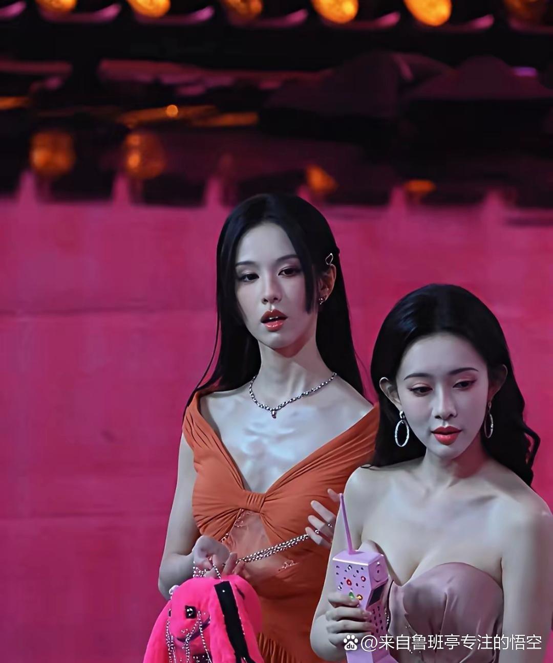 陈都灵和孟子义俩人同框站在一处对比，观感特别直观，真的不是越瘦越好看。