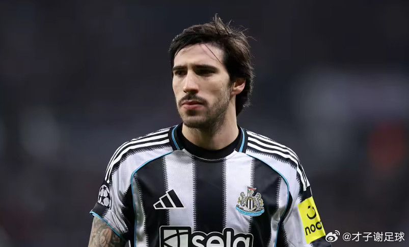 托纳利的经纪人贝佩·里索接受采访时表示，托纳利可能去阿森纳或曼城踢球。贝佩·里索