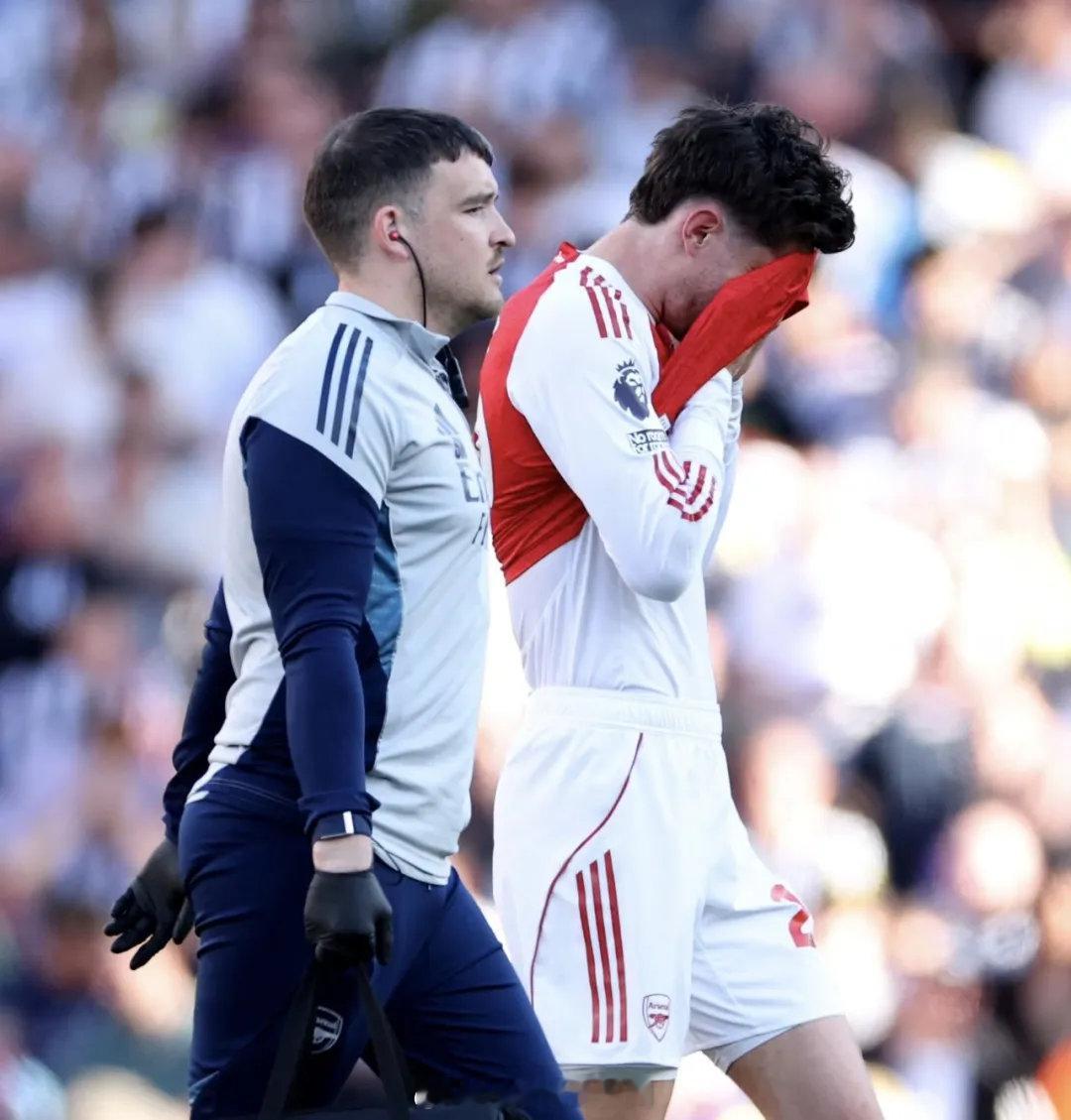 gunnerblog在TA上表示，阿森纳乐观哈弗茨避免了严重的伤病，初步评估显示