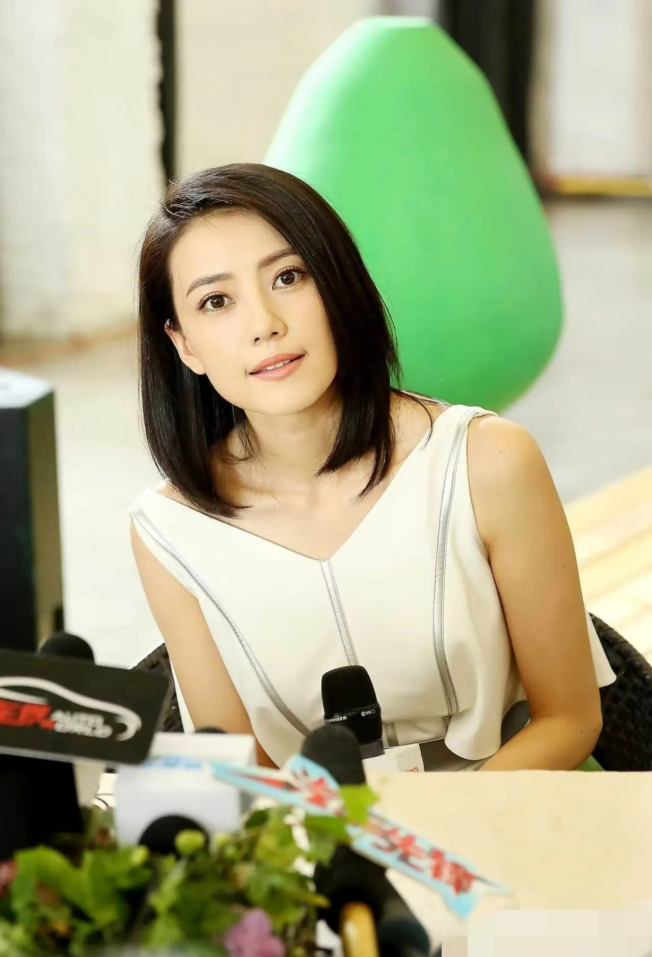 高圆圆真的好漂亮，气质舒展大气。