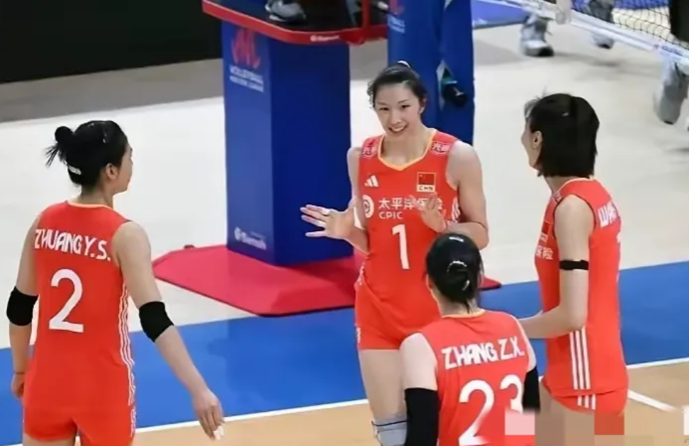 不查不知道，一查吓一跳！法国🇨🇿女排5胜7负，止步小组赛；荷兰​🇳
