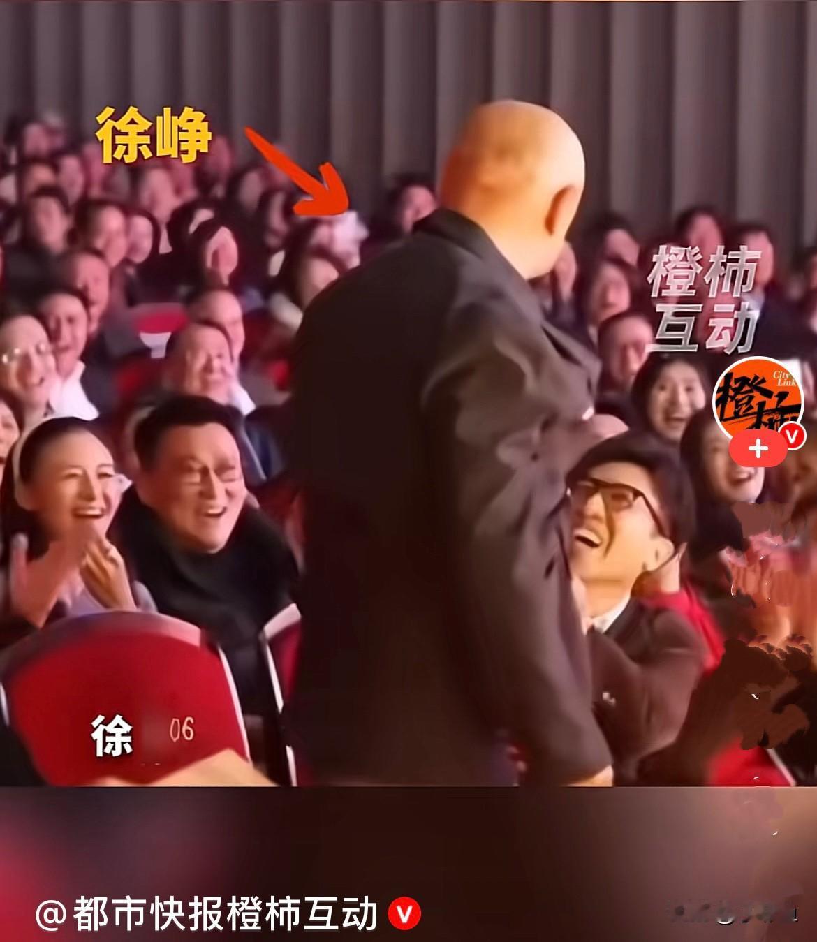 近日，徐峥回上海戏剧学院参加80周年校庆，好热闹，视频中还有于和伟……